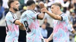 Drama Lapangan: Berantem Lalu Bikin Gol, Kisah Trossard-Tielemans!